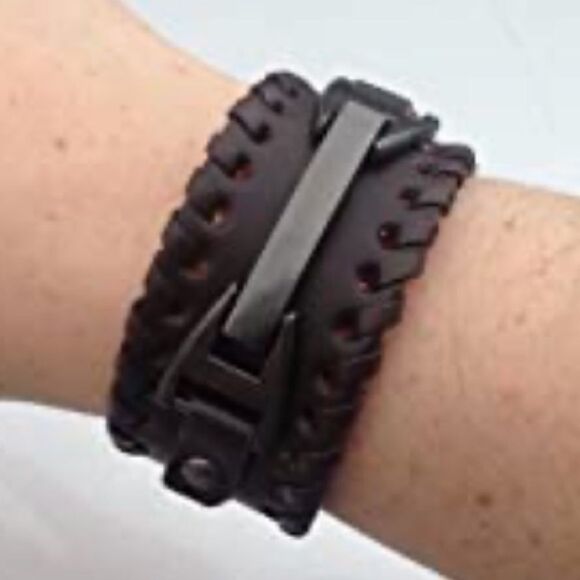 Men’s Black or Brown Leather Adjustable Bracelet - Picture 6 of 8
